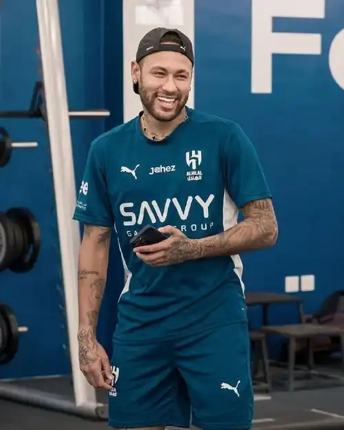 一個相較實 一個相較實