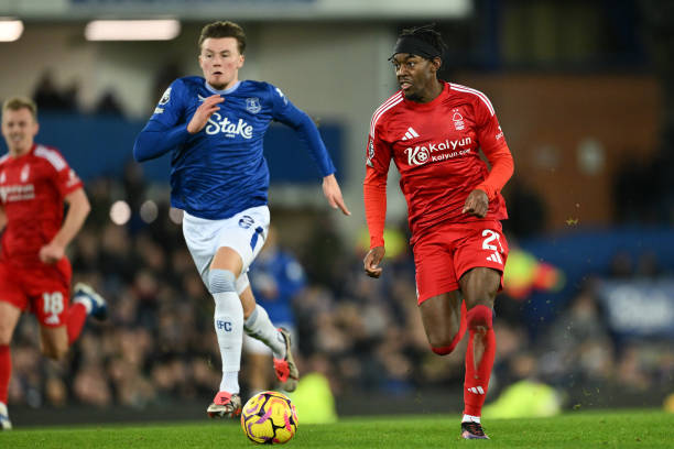 社交媒体争 社交媒体争